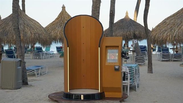 La empresa de desarrollos tecnológicos&nbsp;SnappyScreen creó una máquina para ponerse protector solar sin tener que untarse la piel.&nbsp;