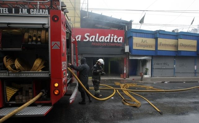 constitución. Ardió la feria de Brasil entre Salta y Santiago del Estero.