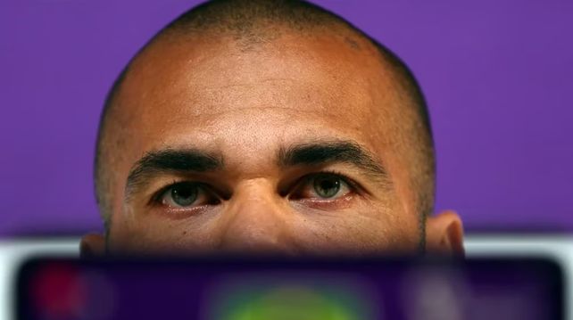 Precisaron el tiempo que habría estado Dani Alves en el baño del local nocturno donde habría ocurrido el abuso sexual