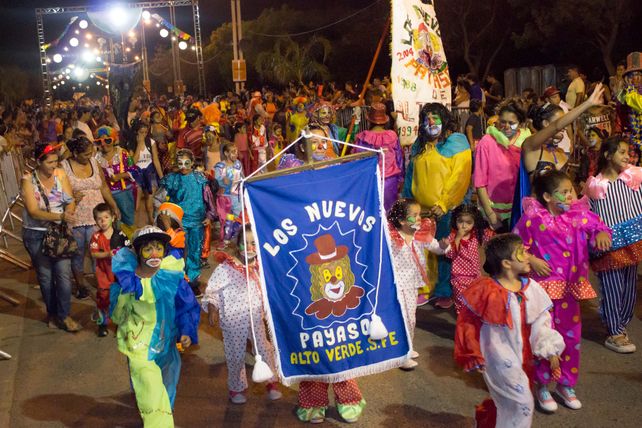 Esta noche cierran los Carnavales entre Todos en la Costanera Este