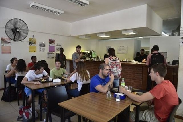 En la UNR las becas generaron gran expectativa.&nbsp;
