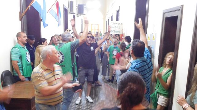 ATE protestó en Casa de Gobierno contra la caída de 100 contratos