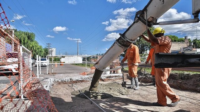Trabajos de bacheo en la ciudad de Santa Fe