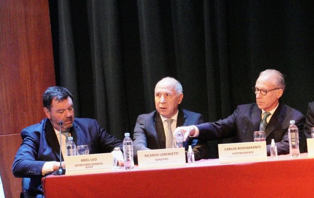 Es necesario tener políticas de Estado y sostenerlas en el tiempo