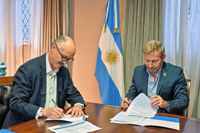 El gobernador de la provincia Rogelio Frigerio y el representante de Unicef