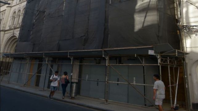 Ya se colocaron andamios en lo que será la primera parte de la restauración del centenario inmueble universitario.