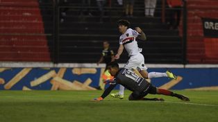 El Gato volvió tras la lesión en la rodilla y metió un golazo que selló el marcador.