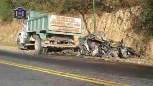 Una familia completa falleció al chocar de frente con un camión en Salta