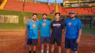 o. Mauro Sánchez, Juan Cruz Zara, Ladislao Malarczuk y Federico Olheiser posaron para la producción de UNO.