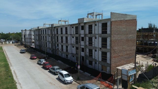 Las viviendas que se construyen en Tablada están desarrolladas en planta&nbsp; baja y tres niveles.