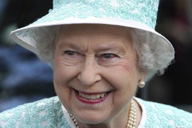 Medios británicos se preparan, en silencio, para la muerte de la reina Isabel II