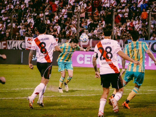 Aldosivi venció a River 3-1 y lo dejó afuera de la Copa Argentina.