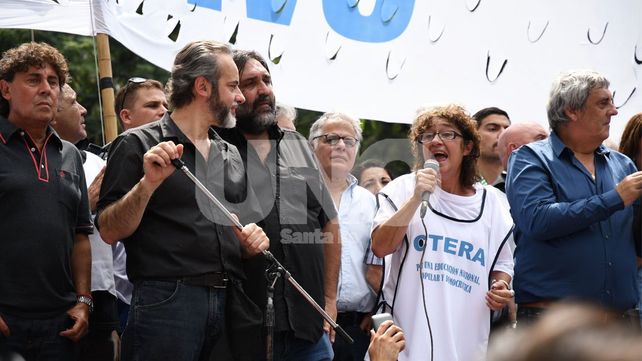 La gente apoya el paro docente porque sabe que quieren disciplinar al movimiento obrero