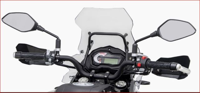 El tablero de la Benelli es muy completo y atractivo.