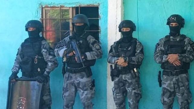 Los allanamientos en Rosario y Villa Gobernador Gálvez los llevó adelante personal de la Policía de Investigaciones.