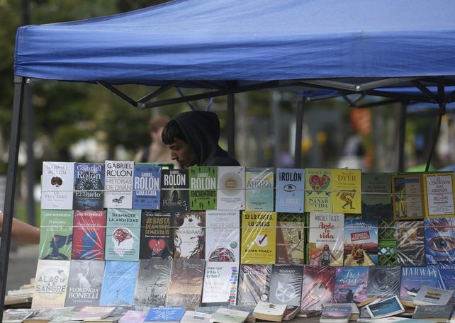 Los stands actuales de la plaza Sarmiento.