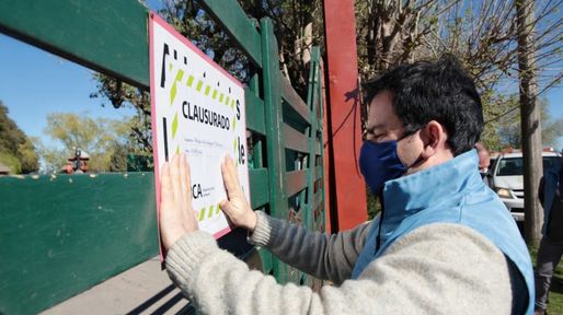 Clausuraron el zoológico de Luján, conocido por dejar tocar a los animales