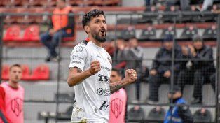 Colón tendría en carpeta a un delantero que viene de jugar en Patronato
