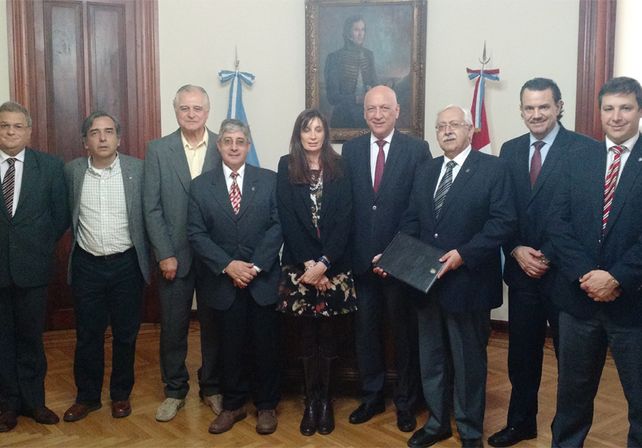 La provincia otorgará 10 lotes a docentes de la Universidad Católica de Santa Fe