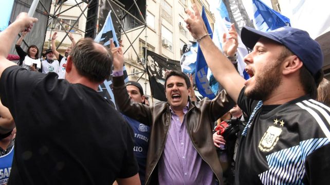 El cruce de las peatonales, punto central del contundente paro general en Rosario