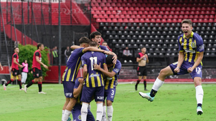 El festejo de los chicos de Central que le ganan 1 a 0 a Newells.