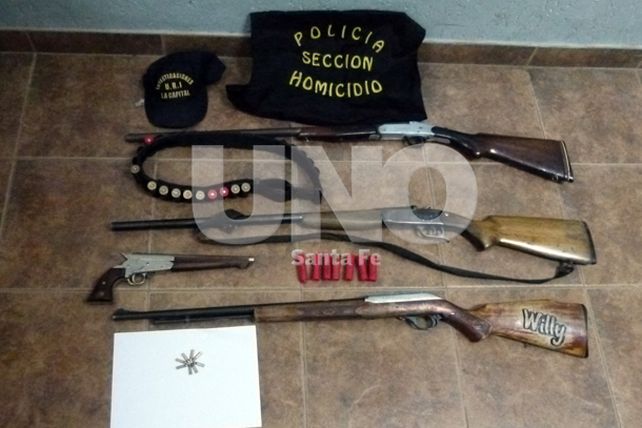 Golpe a los violentos: allanaron, secuestraron armas y detuvieron a 10 hombres
