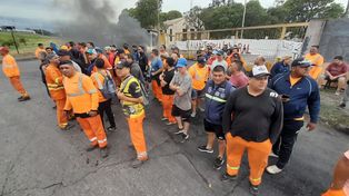 Los trabajadores portuarios mantenían su postura de no ingresar a trabajar a las instalaciones de la Terminal Puerto Rosario.