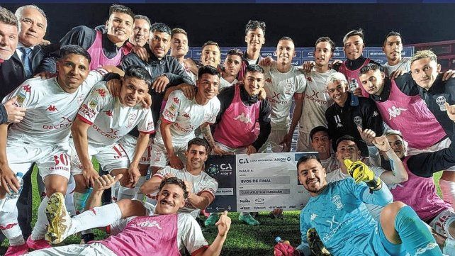 Huracán se clasificó en la cancha de Colón a los 8vos de final de la Copa Argentina.