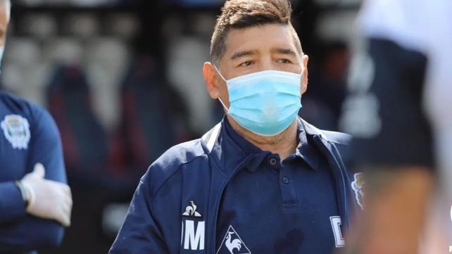 Habló el médico que operará esta noche a Maradona: Él está muy tranquilo