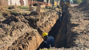 &nbsp;Ya se ejecutaron más de 1.300 metros de cañerías y 85 conexiones domiciliarias en el barrio San Vicente.