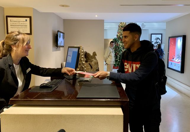 Exequiel Palacios fue presentado como jugador de Bayer Leverkusen