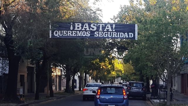 El reclamo de los vecinos pidiendo seguridad.