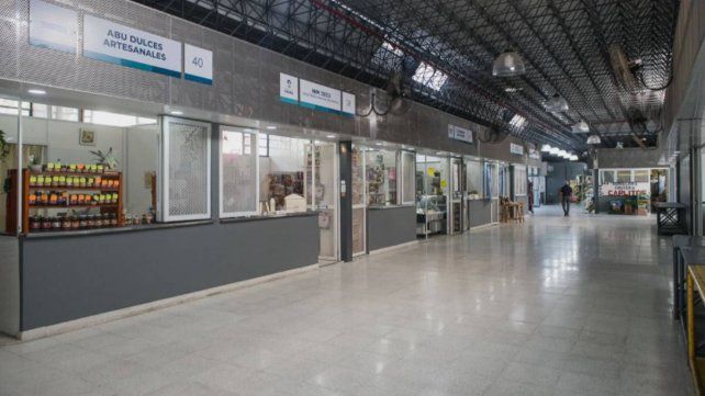 El hombre ingresó a la feria de Salta y Nogoyá y hurtó un celular.