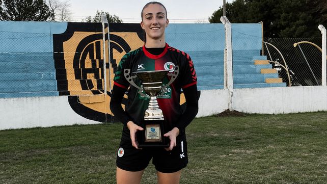 La arquera de una ciudad del interior santafesino que jugará el Mundial Sub-20: De chica jugaba de 9