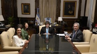 Trotta, Ajmechet, Milei y Quirno en la Casa Rosada.