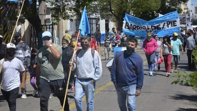Organizaciones sociales marcharon en Paraná para pedir tierras para trabajar&nbsp;