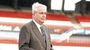 Murió Alfredo Davicce, histórico presidente campeón de América con River Plate.