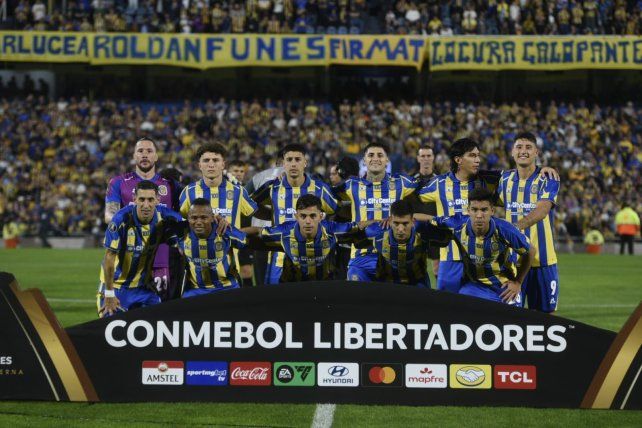 Los once de Central posan para la foto en la previa del choque ante Libertad