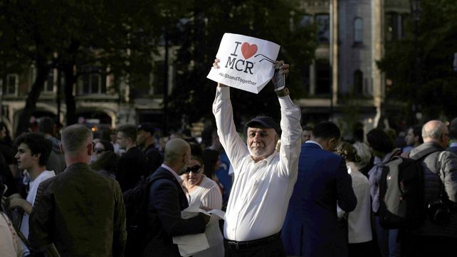 Manchester, el homenaje a las víctimas del atentado