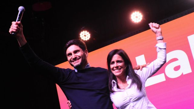 El gobernador Maximiliano Pullaro se metió de lleno en la campaña rosarina para respaldara la candidata de Unidos para el Concejo