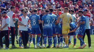 Un goleador y un lateral, los nuevos nombres para Unión