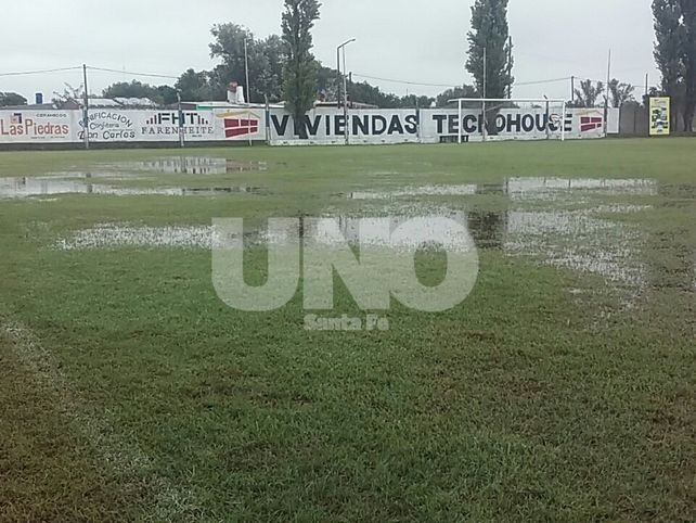 Intransitable. Así estaba la cancha de Pueyrredón el pasado domingo por las lluvias.