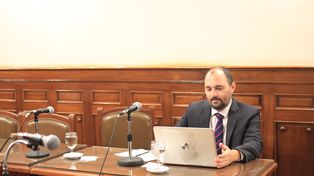 El defensor oficial José Rubén Boxler, antes del inicio de la audiencia. Los genocidas estuvieron ausentes.