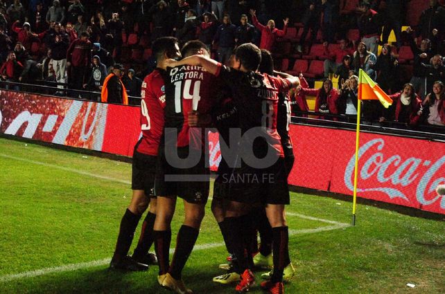 Las realidades opuestas por las que transitan Lavallén y Colón