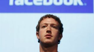 El fundador de Facebook propuso que el día del amigo pase al 4 de febrero