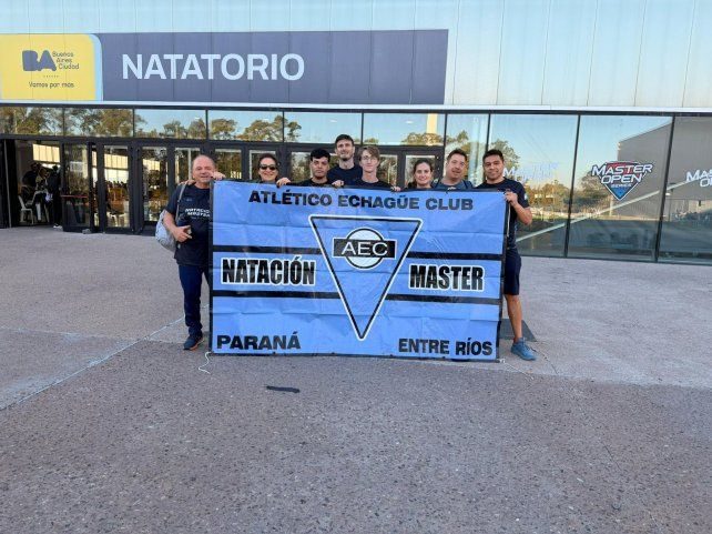 El plantel de Echagüe presente en Buenos Aires.
