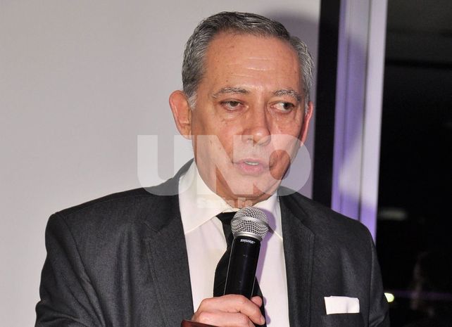 Carlos Irusta presenta su libro en Santa Fe