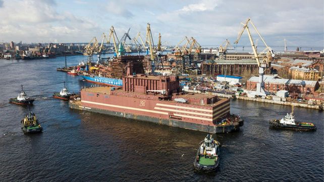 La nave Academik Lomonosov partía de Murmansk el 23 de agosto. Ya llegó a Pevek