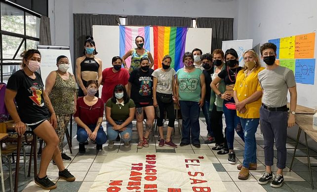 La primera promoción del secundario travesti-trans en La Toma en 2021 cuando se lanzó la experiencia piloto.