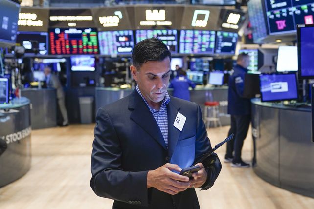 Efecto global. Wall Street sse movió bajo el impacto de la nueva suba de tasas de interés en EEUU.